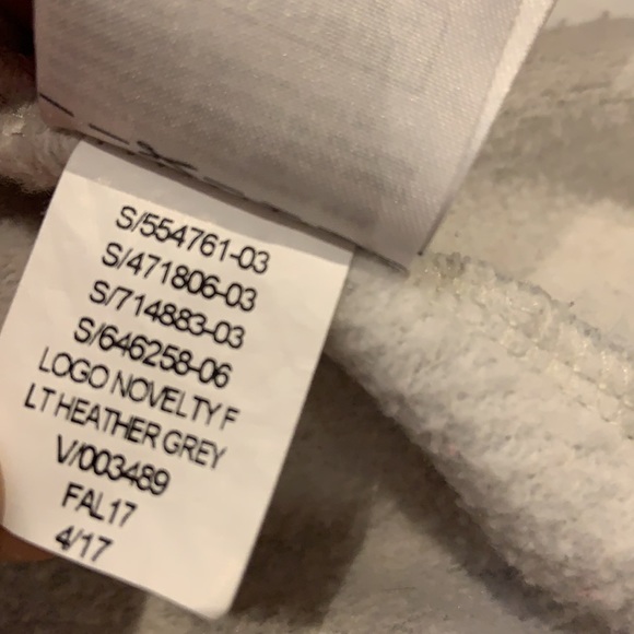 Gap full zip sweater with floral letters - Picture 4 of 8